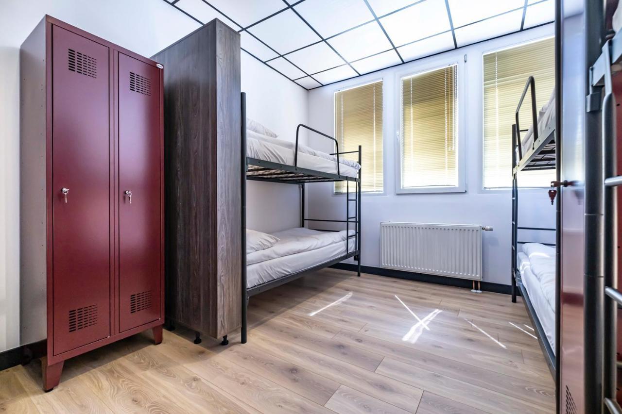 Vola Hostel Warsaw Exterior photo
