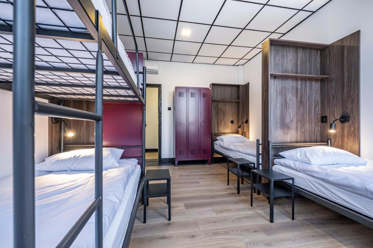 Vola Hostel Warsaw Exterior photo
