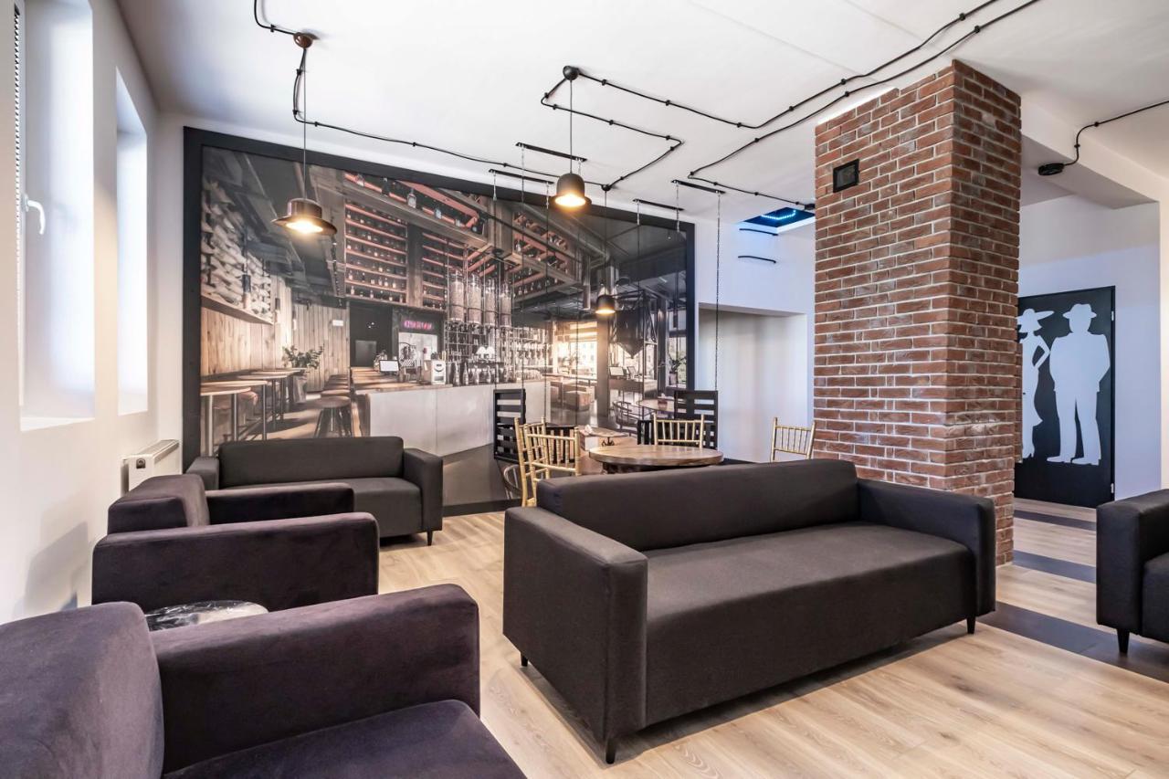 Vola Hostel Warsaw Exterior photo