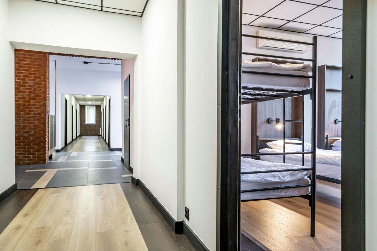 Vola Hostel Warsaw Exterior photo