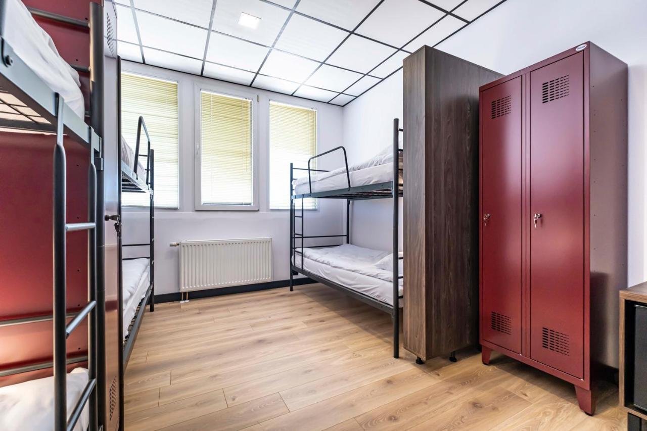 Vola Hostel Warsaw Exterior photo
